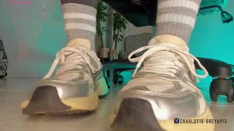 charlotte  grey online show from 11-20-25, 08:30