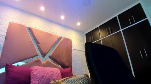 Charlotte Icee online show from 01-13-25, 05:55