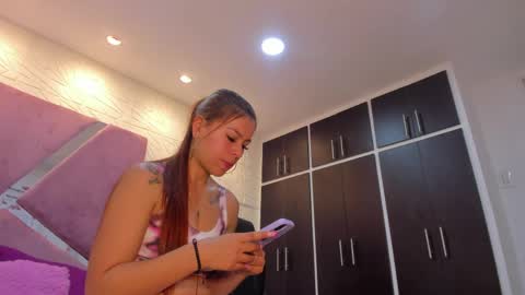 Charlotte Icee online show from 04-02-26, 06:05