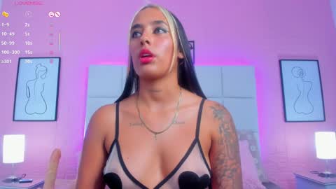 Snapshot of charlotte_kisss chatting on 05-04-26, 08:27 Charlotte online show from 05-04-26, 08:27