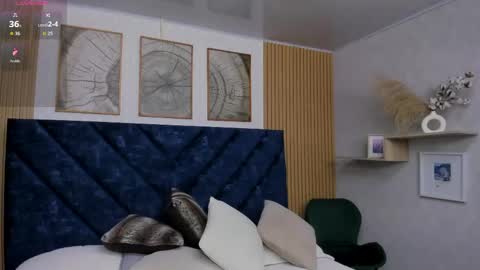 Charlotte Mayers online show from 05-12-26, 11:29