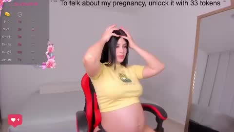 Snapshot of charlottecamgirls chatting on 06-14-26, 12:08 Katherine online show from 06-14-26, 12:08