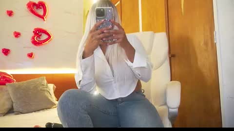 Snapshot of charlottekiss21 chatting on 02-17-26, 11:22 Charlottekiss online show from 02-17-26, 11:22