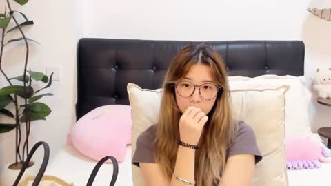 Snapshot of charlottelin chatting on 07-19-26, 03:05 Charlotte online show from 07-19-26, 03:05