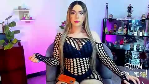 charlotte villorina online show from 06-27-26, 06:51