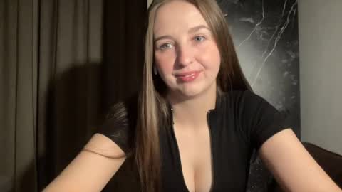 CharlotteXGold online show from 04-01-26, 08:50