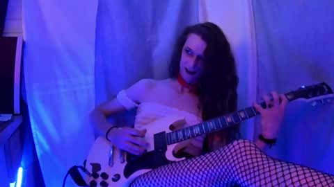 Snapshot of charlydestroyer chatting on 11-03-25, 04:19 charly dest online show from 11-03-25, 04:19