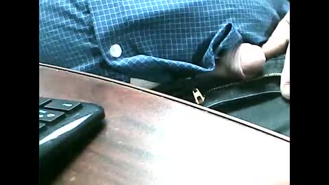 Snapshot of charmeur2672 chatting on 04-22-26, 11:01 charmeur2672 online show from 04-22-26, 11:01