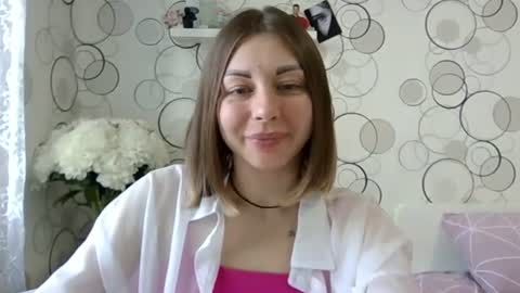 Snapshot of charming__chick chatting on 06-17-26, 03:35 charming__chick online show from 06-17-26, 03:35