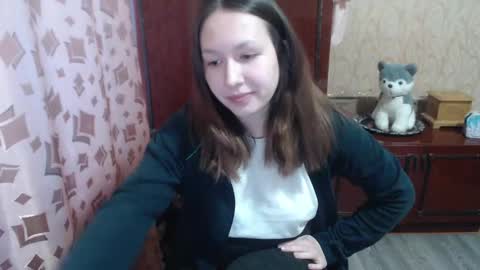 Snapshot of charming_ass chatting on 12-19-24, 11:50 Maria and Maik online show from 12-19-24, 11:50