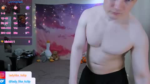 Snapshot of charming_berry_ chatting on 06-27-26, 04:23 Lisa online show from 06-27-26, 04:23
