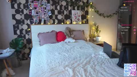 my fansly Charming daisy              My Wishlist  for new toys     online show from 02-02-26, 11:31