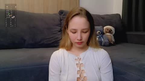 Snapshot of charming_evaa chatting on 04-20-26, 11:17 Eva online show from 04-20-26, 11:17