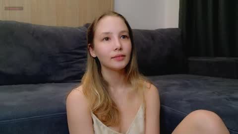 Snapshot of charming_evaa chatting on 04-29-26, 02:32 Eva online show from 04-29-26, 02:32