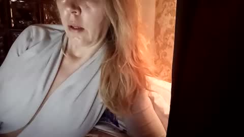 Snapshot of charming_rosse chatting on 04-27-26, 05:16 charming_rosse online show from 04-27-26, 05:16