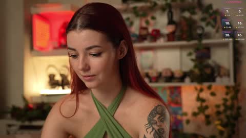 Snapshot of charmings_054 chatting on 02-05-25, 05:31 Belle and Miley online show from 02-05-25, 05:31