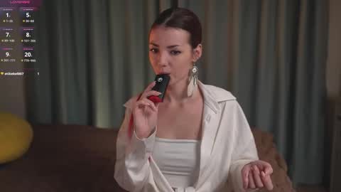 Snapshot of charmings_054 chatting on 02-11-26, 03:17 Belle and Miley online show from 02-11-26, 03:17