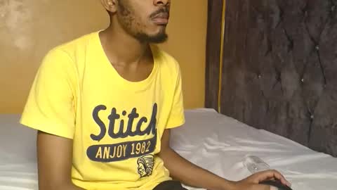 charmleo online show from 04-24-26, 07:05