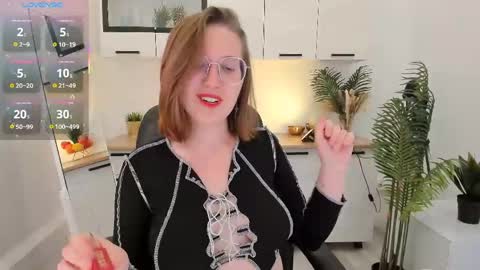 Snapshot of charmygrace chatting on 04-24-26, 11:01 Grace online show from 04-24-26, 11:01