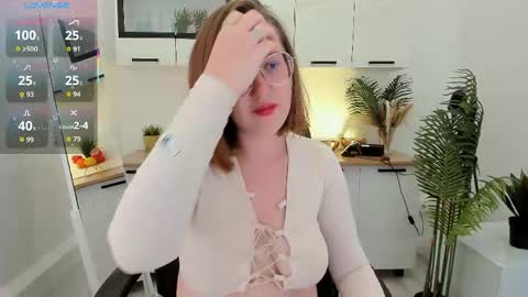Snapshot of charmygrace chatting on 04-25-26, 01:41 Grace online show from 04-25-26, 01:41