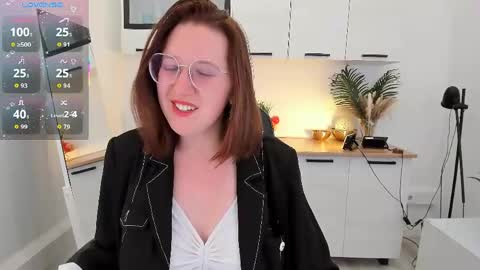 Snapshot of charmygrace chatting on 05-10-26, 11:04 Grace online show from 05-10-26, 11:04