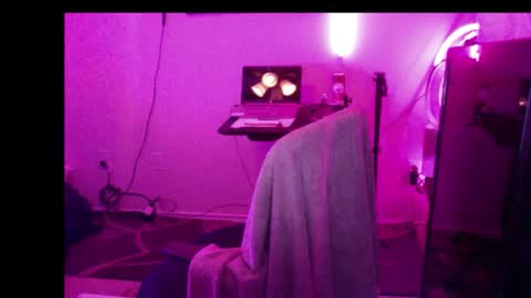 Snapshot of chase2attract chatting on 02-21-26, 01:06 Chase2Attract online show from 02-21-26, 01:06