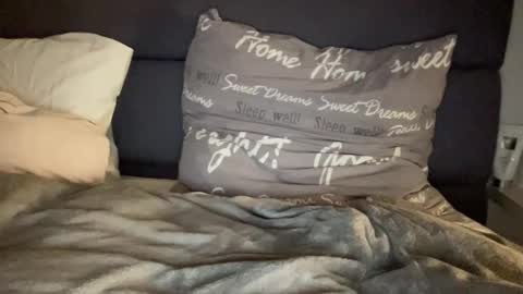 Vicky online show from 10-25-25, 06:46