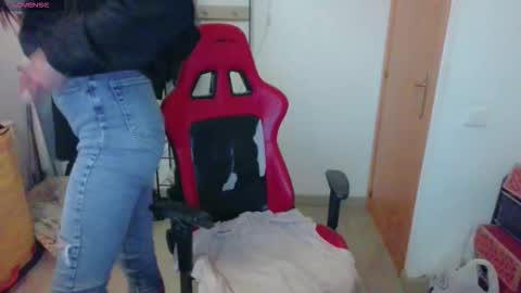 Chasey online show from 11-02-25, 01:08