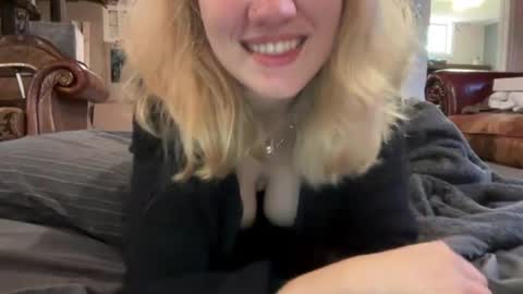 chatonblanchexx online show from 07-15-26, 07:08
