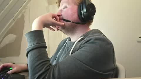 Snapshot of chattygingerboy chatting on 07-05-26, 08:16 Gingerboy online show from 07-05-26, 08:16