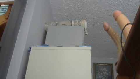 Snapshot of chaturbatordeluxe chatting on 12-27-24, 11:17 chaturbatordeluxe online show from 12-27-24, 11:17