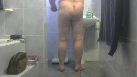 Snapshot of chaturbatordeluxe chatting on 12-19-25, 03:35 chaturbatordeluxe online show from 12-19-25, 03:35