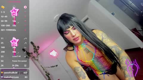 Sophie  online show from 12-04-24, 12:19