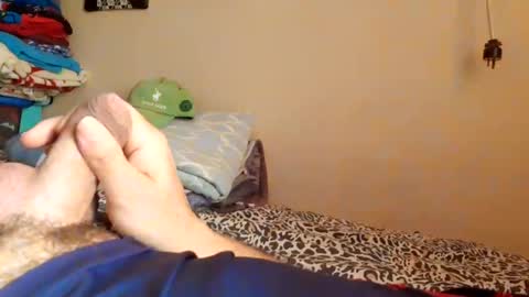 Snapshot of chavo82 chatting on 02-09-25, 08:24 chavo82 online show from 02-09-25, 08:24