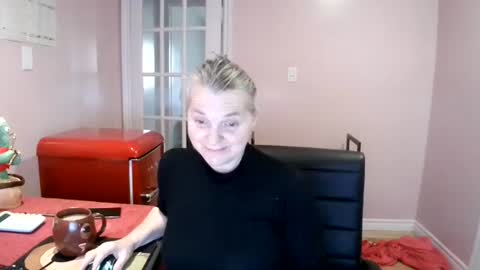 chealsiek online show from 11-23-25, 03:23