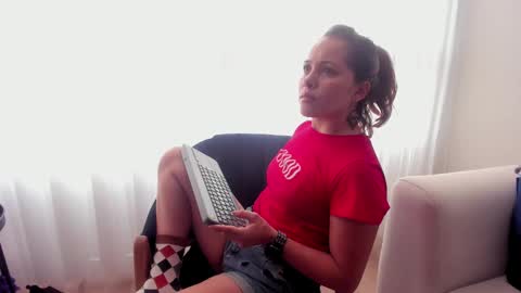 Regina Phalange online show from 01-15-25, 10:02