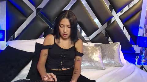 Snapshot of cheerry_moon chatting on 10-23-25, 02:16 cheerry_moon online show from 10-23-25, 02:16