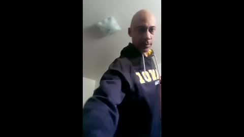Snapshot of cheeze111 chatting on 05-12-26, 07:00 cheeze111 online show from 05-12-26, 07:00
