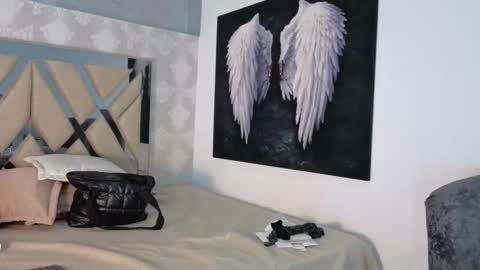   online show from 03-12-26, 03:23