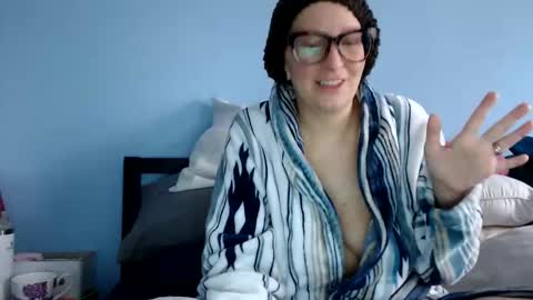 Chelsea online show from 11-16-25, 04:34