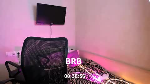 Snapshot of chelsyluxex chatting on 05-27-26, 01:57 Chelsy Luxe online show from 05-27-26, 01:57