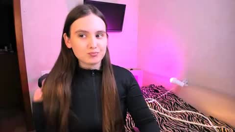 Chelsy  Luxe  online show from 07-11-26, 10:07