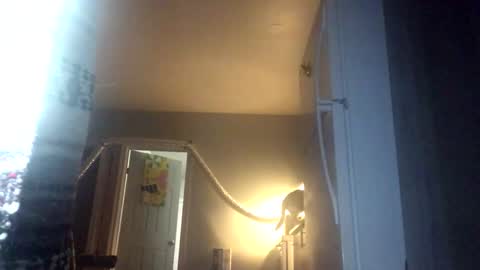 Snapshot of chenovich chatting on 11-27-25, 09:00 chenovich online show from 11-27-25, 09:00