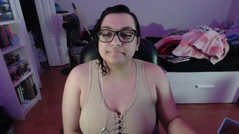 Snapshot of chericheesecake chatting on 02-14-25, 03:11 chericheesecake online show from 02-14-25, 03:11