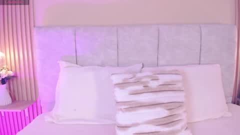 Snapshot of cherlyn_1 chatting on 05-21-26, 01:18 cherlyn_1 online show from 05-21-26, 01:18
