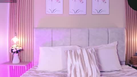 Snapshot of cherlyn_1 chatting on 05-22-26, 01:28 cherlyn_1 online show from 05-22-26, 01:28