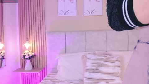 Snapshot of cherlyn_1 chatting on 05-23-26, 03:27 cherlyn_1 online show from 05-23-26, 03:27