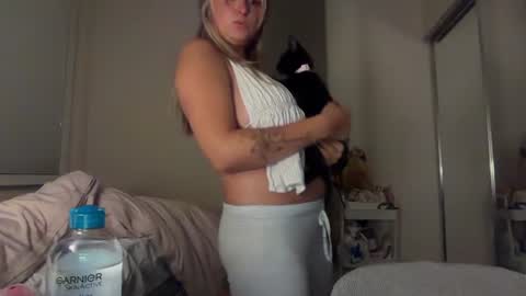Cherry Violet online show from 07-18-26, 06:50