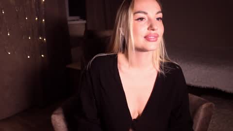 Snapshot of cherry_bomb19 chatting on 12-28-24, 03:04 CherryBomb online show from 12-28-24, 03:04