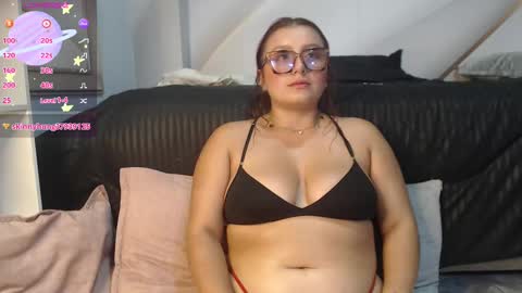 Snapshot of cherry_gh1 chatting on 03-05-25, 10:21 cherry online show from 03-05-25, 10:21